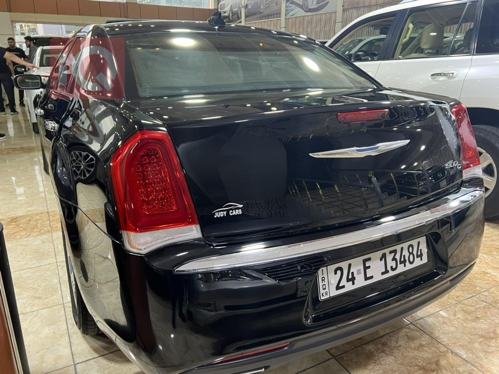 کرایسلەر 300